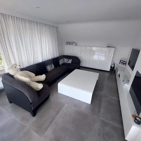 The White Appartement *